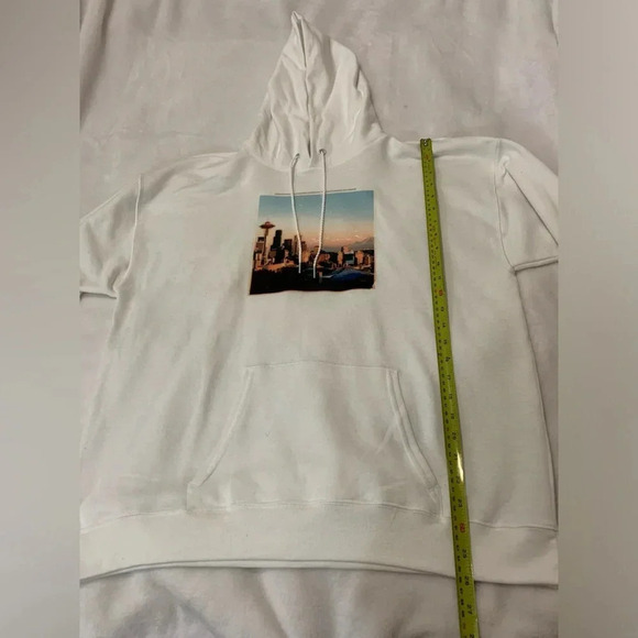 Hanes Pullover Hoodie Seattle Space Needle Design White Unisex Size L NWOT - Picture 6 of 9